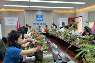 助教：孔蒂希望回归教练席，但这取决于球队向他提供的项目